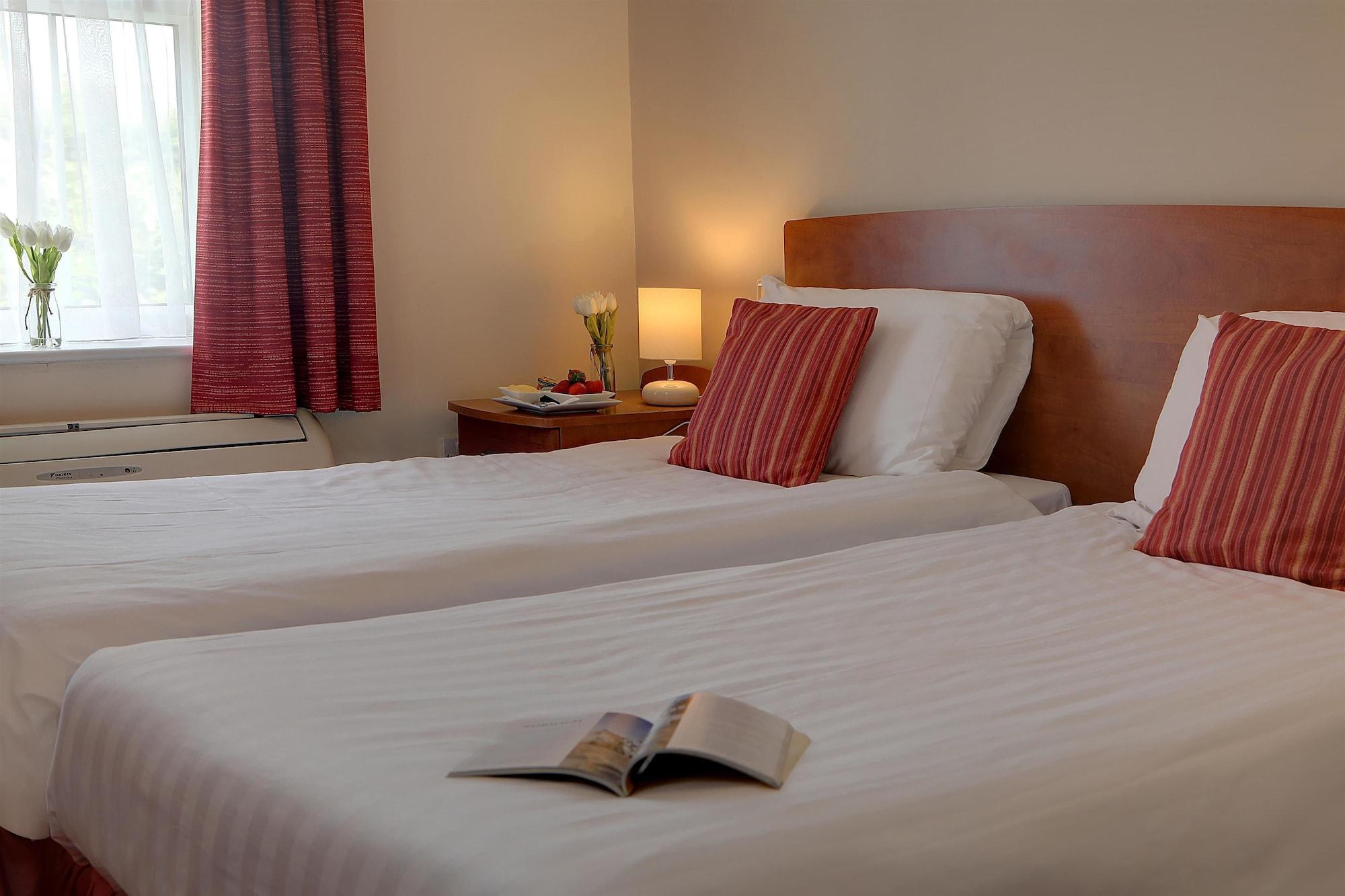 Best Western Claydon Hotel Exterior photo