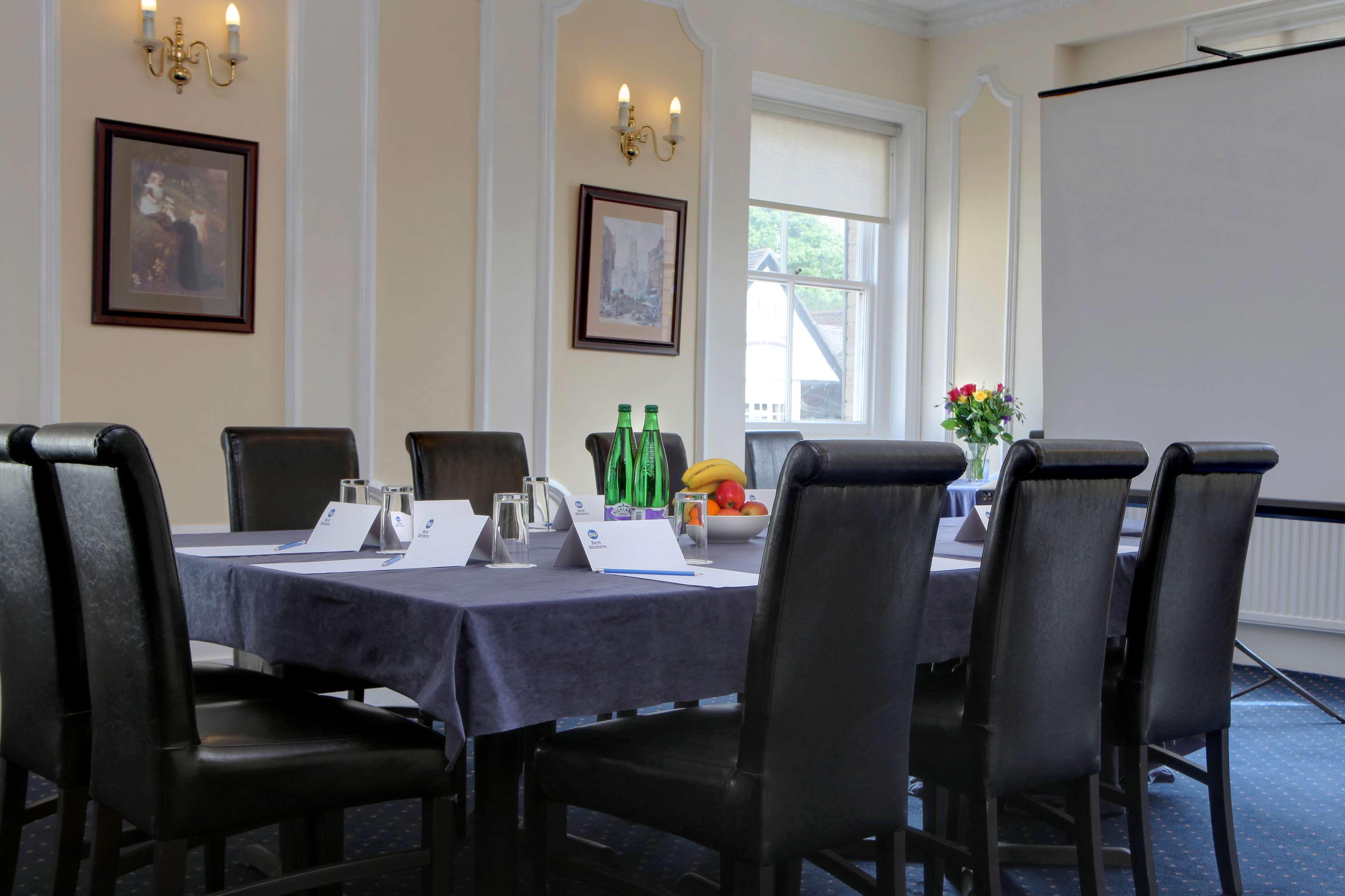 Best Western Claydon Hotel Exterior photo