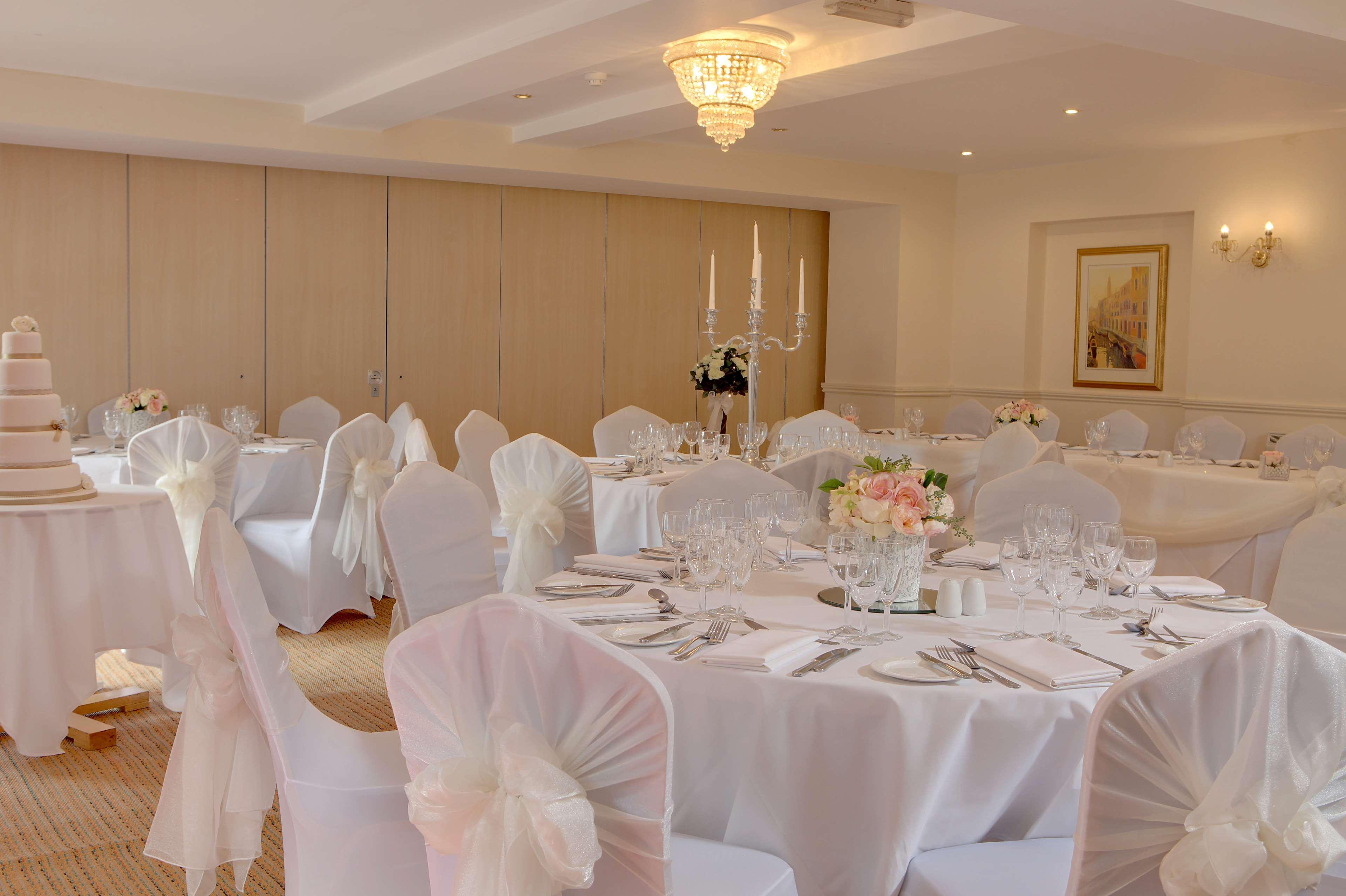 Best Western Claydon Hotel Exterior photo