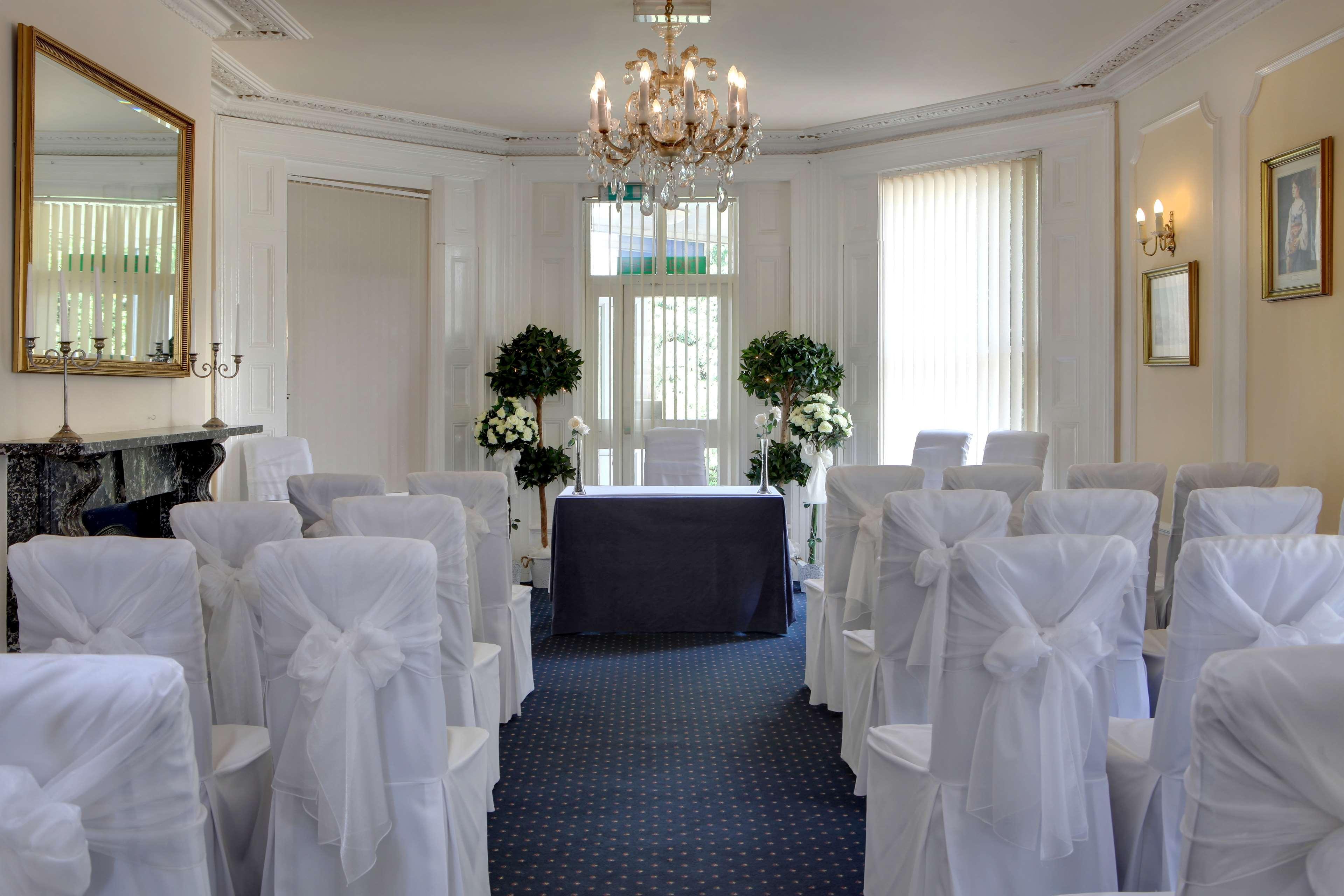 Best Western Claydon Hotel Exterior photo